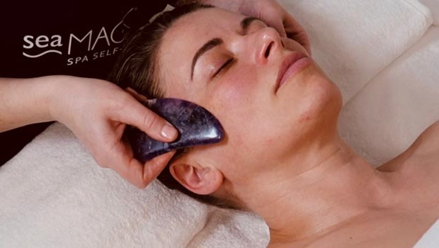 Gua Sha Eye Lift